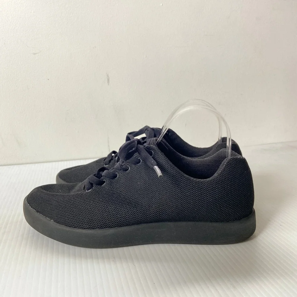 Atoms Model 000 Black Lace Up Slip On Sneakers Mens 8.75 Womens 10.25